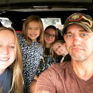 Meet your Posher, Nic